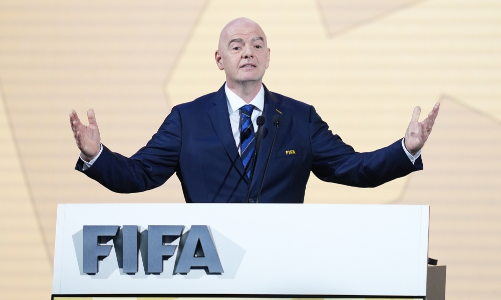 早报：让二追三！AC米兰3-2国米夺意超杯.